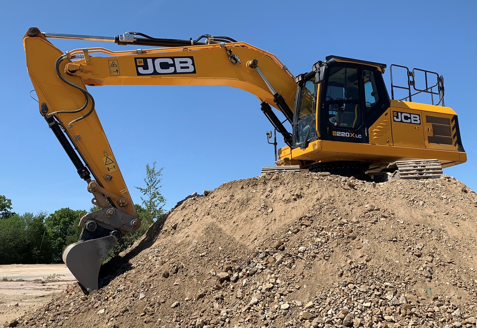 JCB-220X